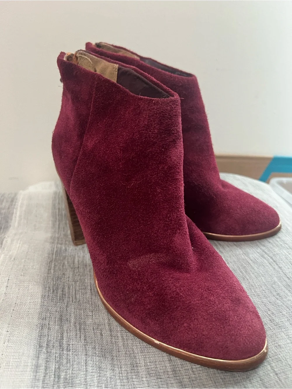 Ted Baker London Lorca 2 Burgundy Suede Block Heel Ankle Boots (36/5.5) EUC